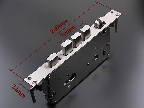 白云區(qū)配汽車(chē)鑰匙(快速上門(mén)開(kāi)鎖)