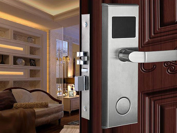 白云區(qū)開汽車鎖(24小時換鎖公司)