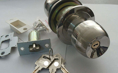 白云區(qū)24小時(shí)開鎖電話（附近開鎖換鎖電話）